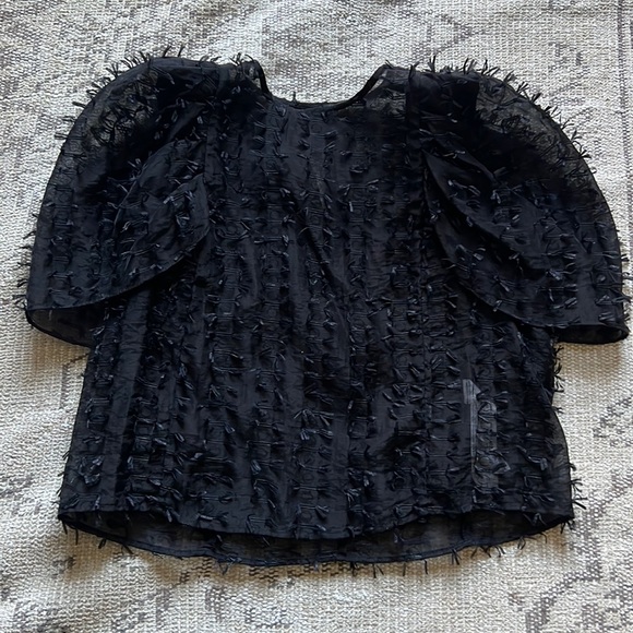 H&M black puff sleeve textured top - Picture 1 of 9